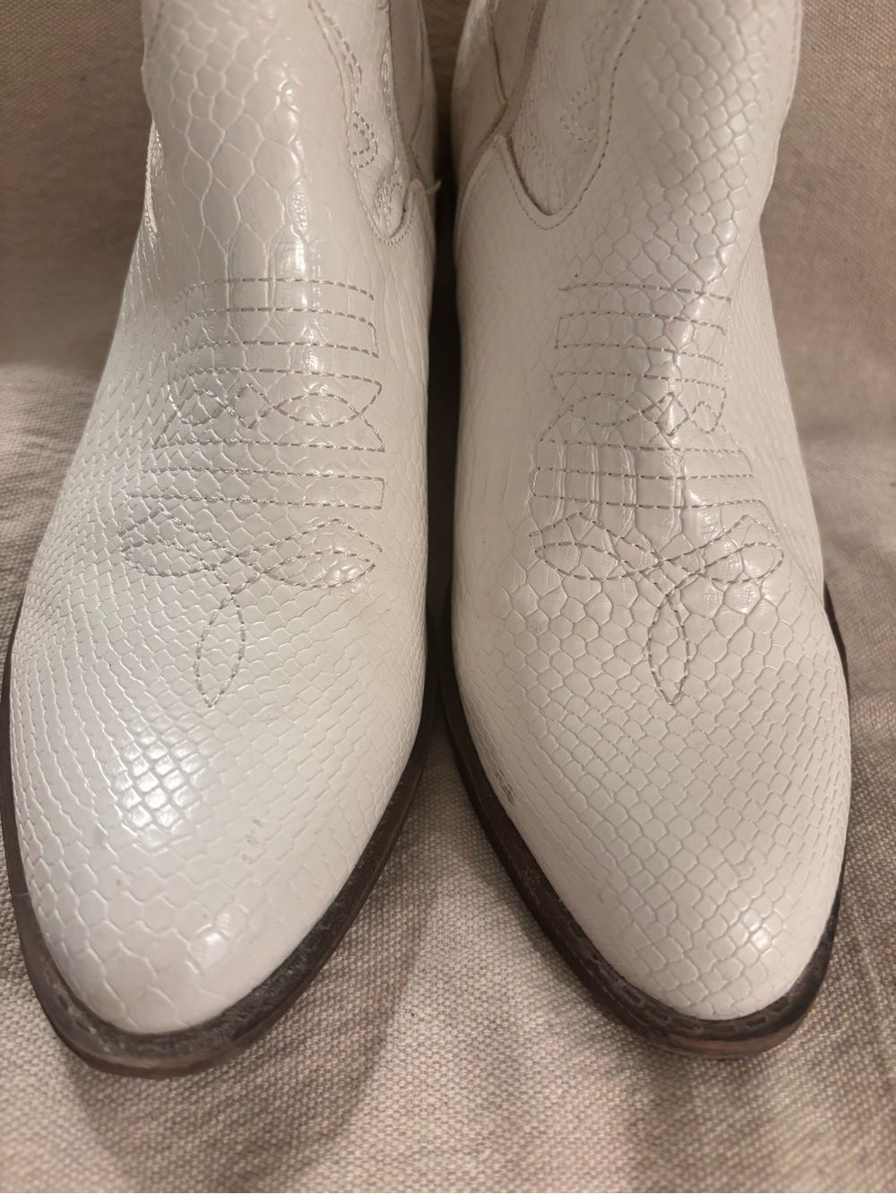 Coconuts by Matisse Pistol white faux snakeskin-embossed ankle cowboy boots - Picture 2 of 13